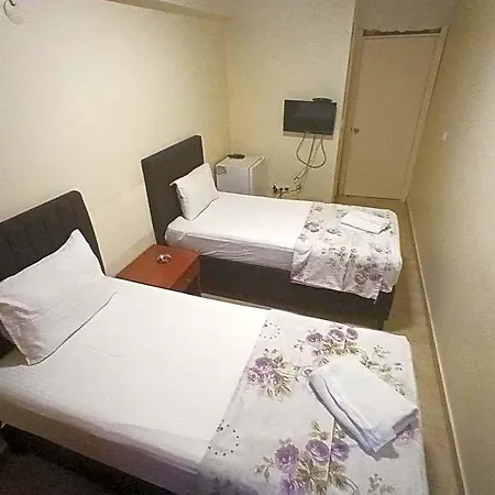 Hotel Sah 3*